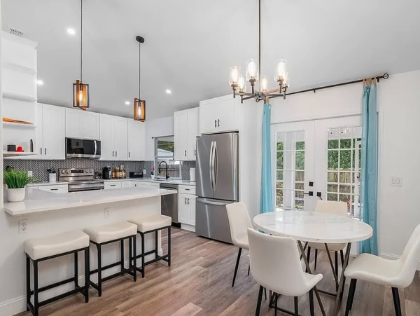 Exquisite 3-Bedroom Home in North Naples - Your Ideal Getaway